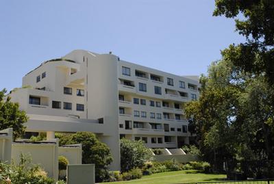 Apartment / Flat For Rent in Newlands, Cape Town