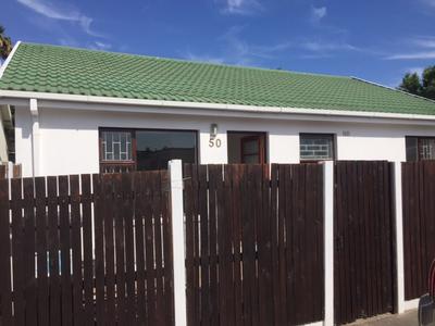 Simplex For Rent in Table View, Cape Town